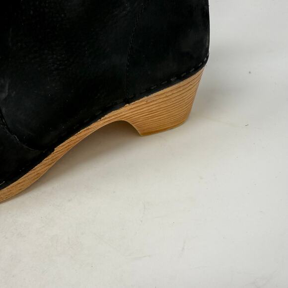 Dansko Black Leather Ankle Boots Maria Size 39 Comfort Block Heel Side Zip Clogs - Picture 3 of 15